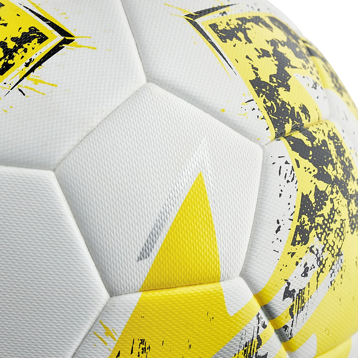 EARTHQUAKE XI FIFA Quality Pro Thermobonded Matchday Football